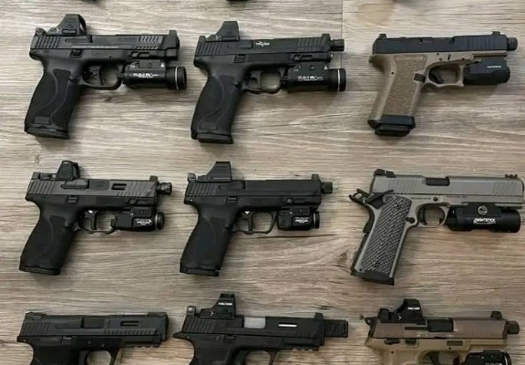Ogłoszenie - Springfield/Glock/Beretta/CZ Handguns for Self/Home Defense WhatsApp: +27642900428. Zdjęcie 2