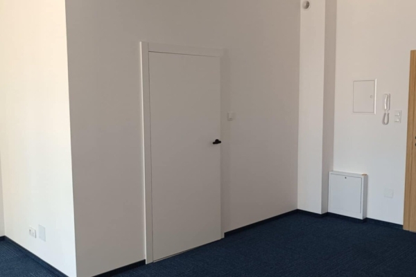 Ogłoszenie - Pabianicka Office - centrum Bełchatowa - lokal 47m2 wolny od zaraz - I piętro. Zdjęcie 2