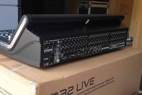 Ogłoszenie - Midas M32 LIVE 40-channel Digital Mixer console. Zdjęcie 1