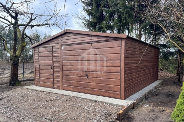 Ogłoszenie - Garaż blaszany 5x5m - brama uchylna - drzwi - ciemny orzech - drewnopodobny - dach dwuspadowy SO120. Zdjęcie 3