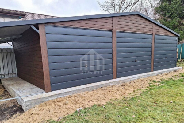 Ogłoszenie - Garaż blaszany 9x4m + wiata 3m - 3x brama uchylna - drzwi - drewnopodobny - dach dwuspadowy - rynny SO108. Zdjęcie 1