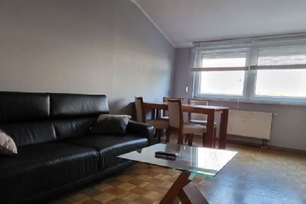 Ogłoszenie - 2pok, 42met, Okolice Parafialnej PIWNICA/PARKING (Wrocław). Zdjęcie 2