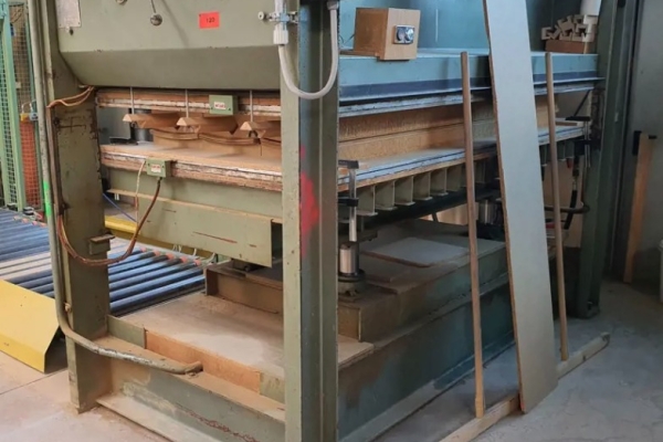 Ogłoszenie - Grzana prasa półkowa JOOS. Zdjęcie 1