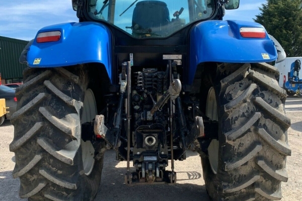 Ogłoszenie - Ciągnik rolniczy 2011 NEW HOLLAND T6070. Zdjęcie 4
