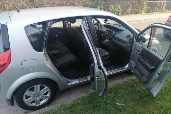 Ogłoszenie - Renault Scenic II 1.6 16V 112 KM. Zdjęcie 6