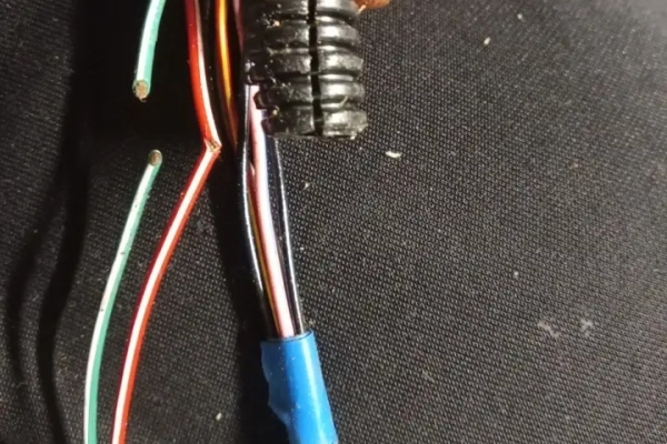 Ogłoszenie - Instalacje elektryczne do ciągników maszyn rolniczych budowlanych. Zdjęcie 1