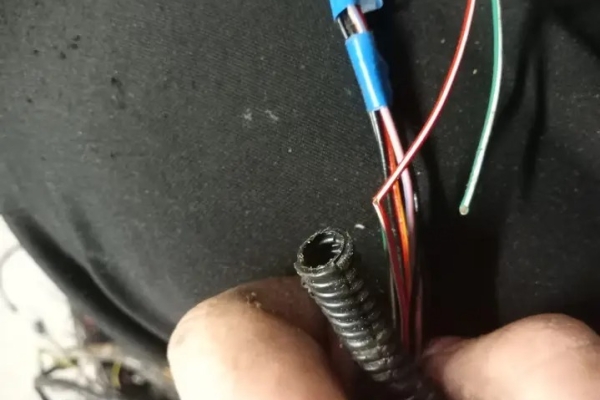 Ogłoszenie - Naprawa odbudowa wiązek instalacji Ciągników. Zdjęcie 2