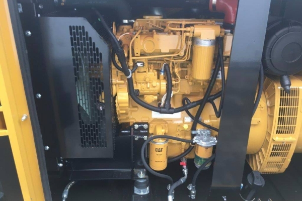 Ogłoszenie - Generator diesla 110 KWA. Caterpillar DE110E2. Zdjęcie 9