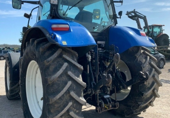 Ogłoszenie - Ciągnik rolniczy 2011 NEW HOLLAND T6070. Zdjęcie 5