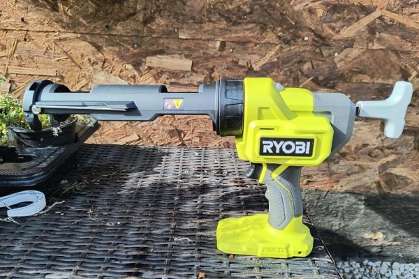Ogłoszenie - Akumulatorowy pistolet do silikonu RYOBI ONE+, 18V, BEZ BATERII. Zdjęcie 1
