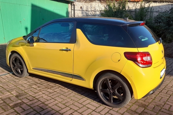 Ogłoszenie - Citroën DS3 1.6 VTi SoChic – idealny towarzysz dla Ciebie!. Zdjęcie 9