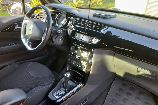 Ogłoszenie - Citroën DS3 1.6 VTi SoChic – idealny towarzysz dla Ciebie!. Zdjęcie 5