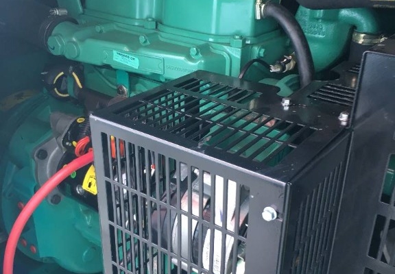 Ogłoszenie - Generator diesla 22 KWA.  2014 Cummins C22D5. Zdjęcie 7