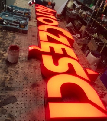 Ogłoszenie - Agencja Reklamowa Producent Reklam Banery Szyldy Kasetony Neony Pylony Tablice Litery Logo Led. Zdjęcie 5