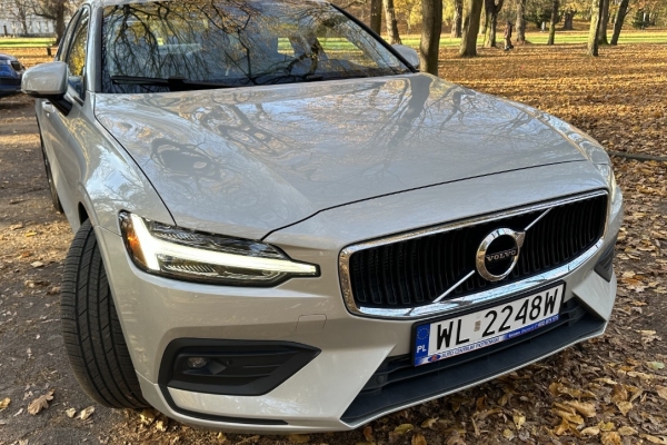 Ogłoszenie - Volvo S60 III 2.0 S 60 T6 AWD 310 KM MOMENTUM PRO. Zdjęcie 4