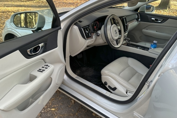 Ogłoszenie - Volvo S60 III 2.0 S 60 T6 AWD 310 KM MOMENTUM PRO. Zdjęcie 5