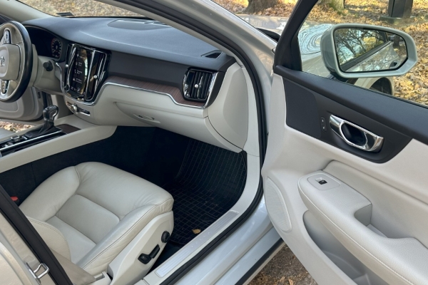 Ogłoszenie - Volvo S60 III 2.0 S 60 T6 AWD 310 KM MOMENTUM PRO. Zdjęcie 7