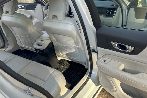 Ogłoszenie - Volvo S60 III 2.0 S 60 T6 AWD 310 KM MOMENTUM PRO. Zdjęcie 8