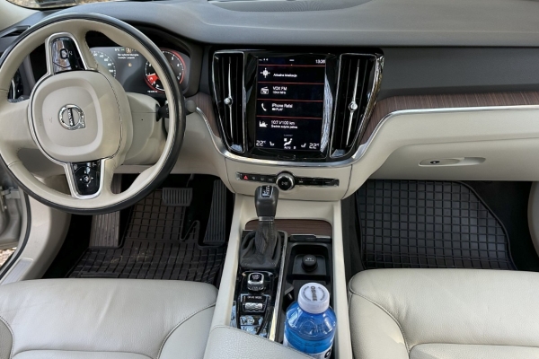 Ogłoszenie - Volvo S60 III 2.0 S 60 T6 AWD 310 KM MOMENTUM PRO. Zdjęcie 9