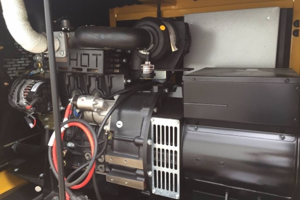 Ogłoszenie - Generator diesla 15 KWA. Perkins 403A-15G1. Zdjęcie 9