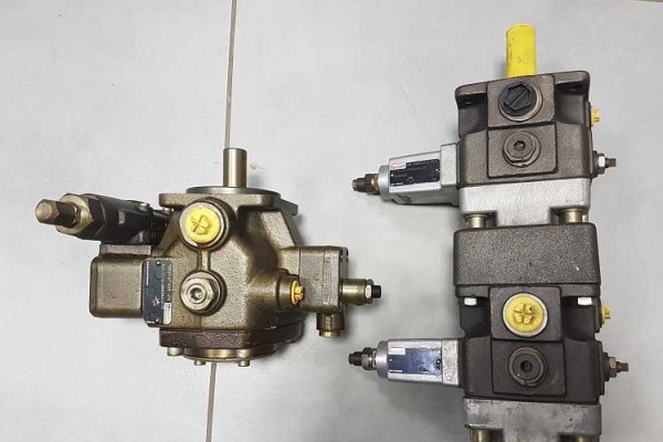 Ogłoszenie - Pompa Rexroth PV7-1A/40-45RE37MCO-16 Pompy inne.... Zdjęcie 2