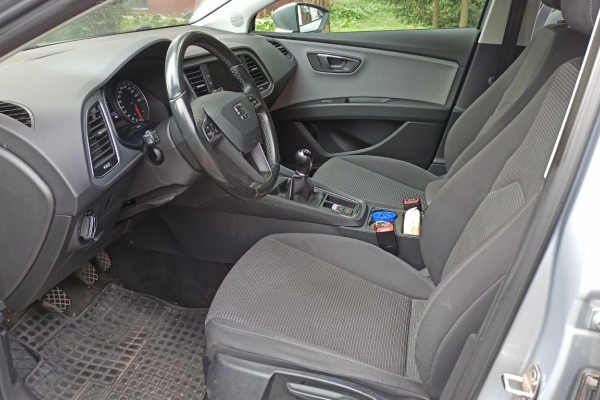 Ogłoszenie - Seat Leon Kombi 1.2,  130 KM, 2019. Zdjęcie 4