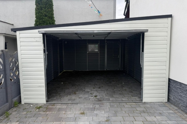 Ogłoszenie - Blaszany Garaż 4x5m – Biały RAL + Grafit, Dach Spad na bok, Brama uchylna. Zdjęcie 2