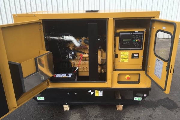 Ogłoszenie - Generator diesla 13,5 KWA Caterpillar DE13.5E3. Zdjęcie 7