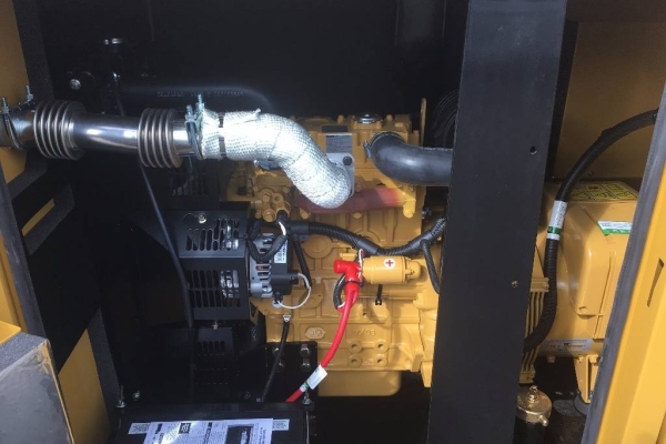 Ogłoszenie - Generator diesla 13,5 KWA Caterpillar DE13.5E3. Zdjęcie 5