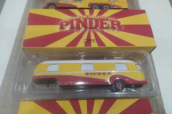 Ogłoszenie - 3 fantastyczne nowe modele Cyrk Pinder w skali 1:43. Rok 2013, 2014.. Zdjęcie 4