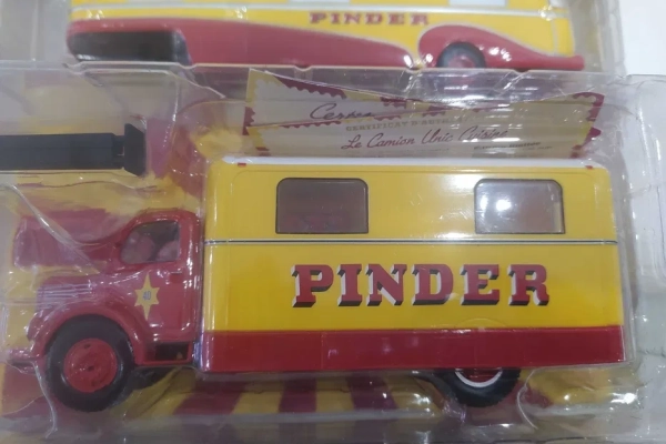 Ogłoszenie - 3 fantastyczne nowe modele Cyrk Pinder w skali 1:43. Rok 2013, 2014.. Zdjęcie 3