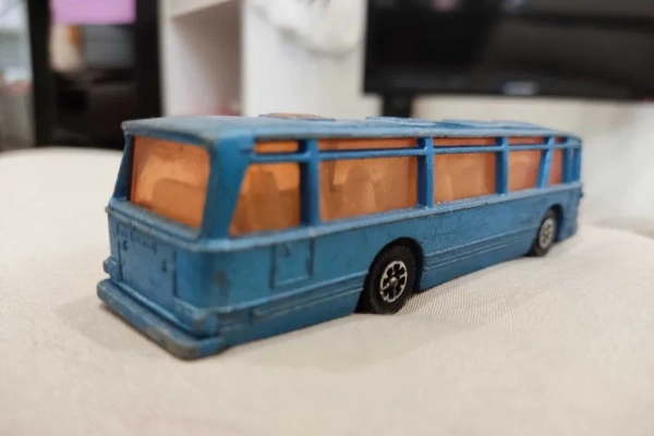 Ogłoszenie - Dinky Toys. Made in England. Viceroy Coach 37. Model autobusu.. Zdjęcie 2