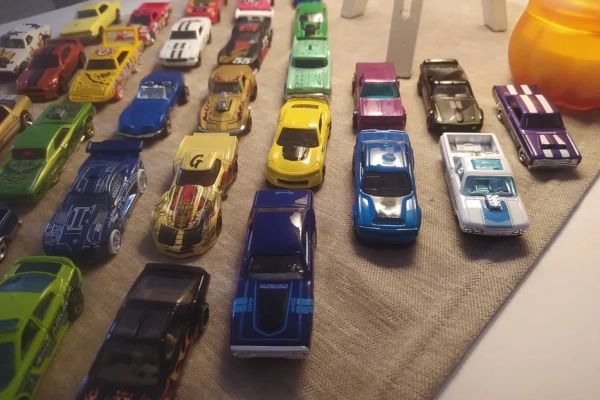 Ogłoszenie - 43 nowe modele Hot Wheels bez opakowań. Dużo rzadkich modeli.. Zdjęcie 5