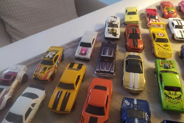 Ogłoszenie - 43 nowe modele Hot Wheels bez opakowań. Dużo rzadkich modeli.. Zdjęcie 7