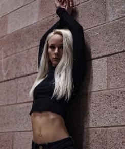 Ogłoszenie - obliz moją cipke z mojego soczku. Zdjęcie 1