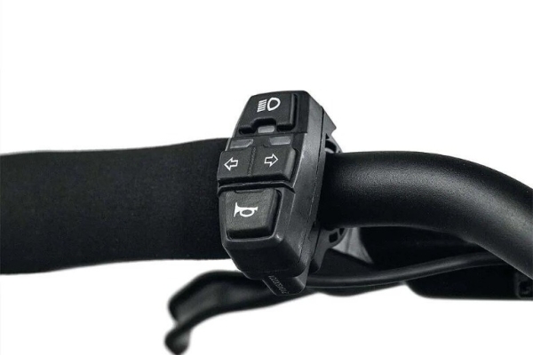 Ogłoszenie - Hulajnoga elektryczna Mantis 8 DUAL. Zdjęcie 8