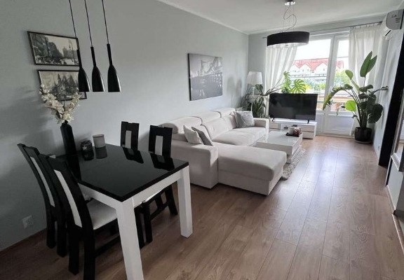 Ogłoszenie - 2pok, 38met, Okolice Gazowej BALKON/WINDA/2009 (Wrocław). Zdjęcie 1