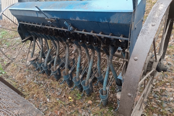 Ogłoszenie - Siewnik zbożowy konny. Zdjęcie 1