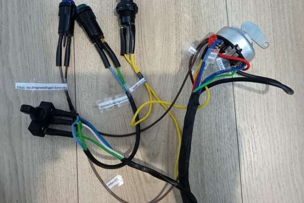 Ogłoszenie - Instalacja elektryczna Bizon Super Z056 kpl. Z zegarami. Zdjęcie 4