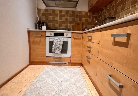 Ogłoszenie - 2pok, 37met, ul. Legnicka PIWNICA/WINDA (Wrocław). Zdjęcie 2