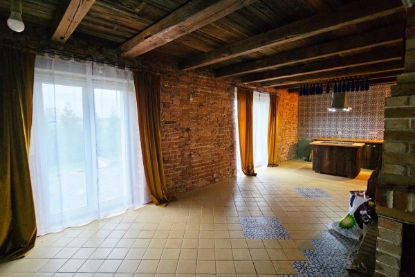 Ogłoszenie - 2pok, 182met, Dom wolnostojący PIWNICA/OGRÓD (Radzieszyn). Zdjęcie 2