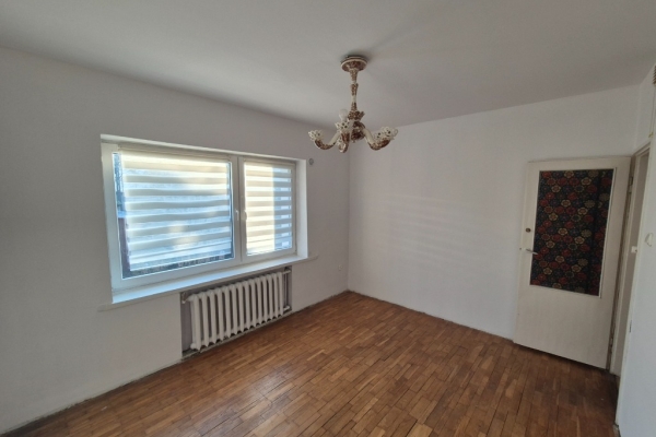 Ogłoszenie - Sprzedam dom w centrum Ślesina. Zdjęcie 6