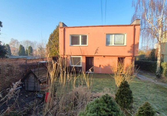 Ogłoszenie - Sprzedam dom w centrum Ślesina. Zdjęcie 2