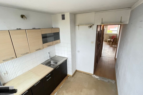 Ogłoszenie - 2pok, 42met, okolice Białowieskiej BALKON/PIWNICA/WINDA (Wrocław). Zdjęcie 3