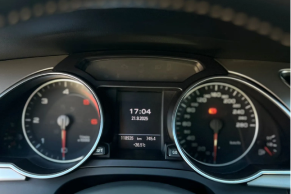 Ogłoszenie - Audi A5 Coupé 8T 2009 Rok Diesel Przebieg-121000km 2X S-Line. Zdjęcie 4