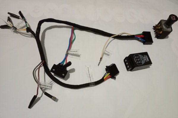 Ogłoszenie - Wiązka instalacja świateł awaryjnych uniwersalna ciągnik , kombajn i inne. Zdjęcie 1