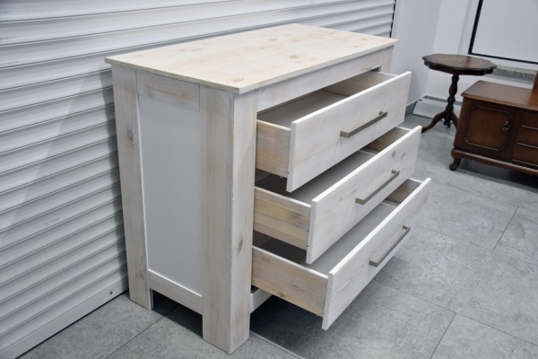 Ogłoszenie - komoda sosnowa z szufladami - jak nowa. Zdjęcie 3