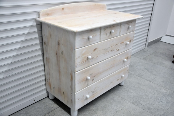 Ogłoszenie - komoda z szufladami z drewna sosnowego - jak nowa. Zdjęcie 2