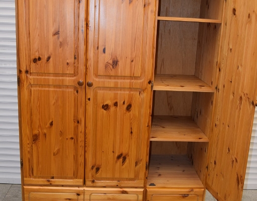 Ogłoszenie - szafa z drewna sosnowego - jak nowa. Zdjęcie 5