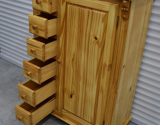 Ogłoszenie - komoda z drewna sosnowego - jak nowa. Zdjęcie 4